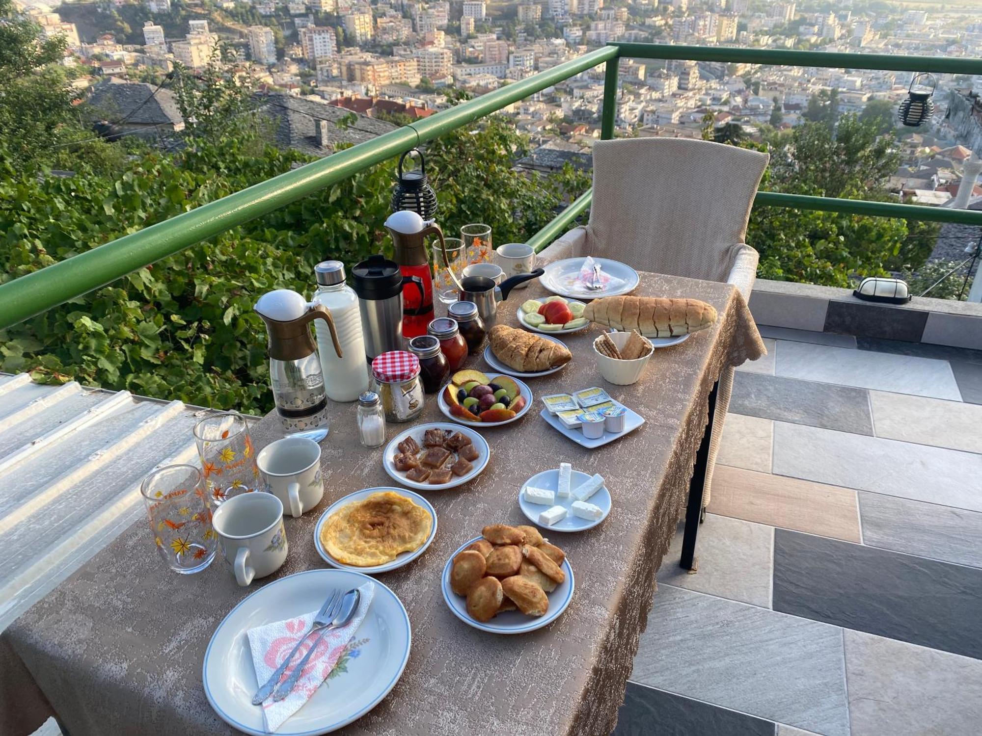 Panoramic View Guest House Gjirokastër Dış mekan fotoğraf